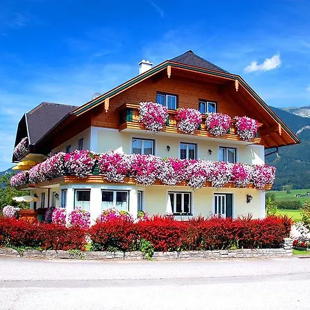 Gaestehaus Kloiberguetl بيت ضيافة