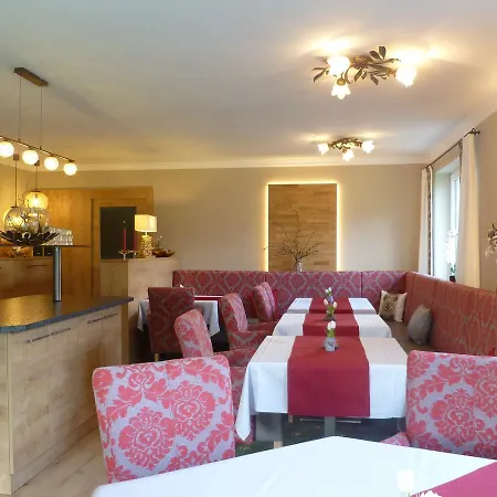 بيت ضيافة Gaestehaus Kloiberguetl 4*